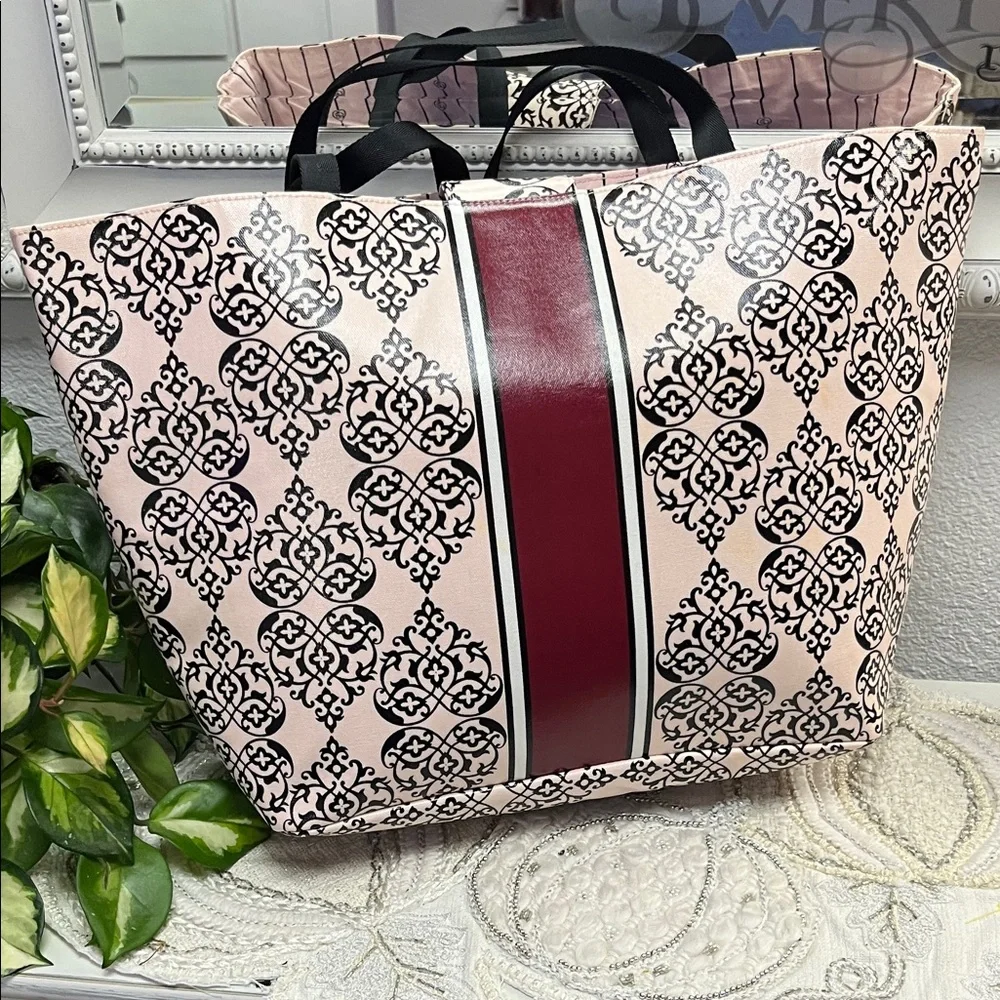 NWOT Brighton "My Sweet Valentine" Tote { small flaw} - Picture 4 of 13